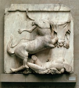 A lapith felett diadalmaskodó kentaur, a Parthenon déli oldaláról származó XXVIII. metóp, ie 447-432 (márvány)